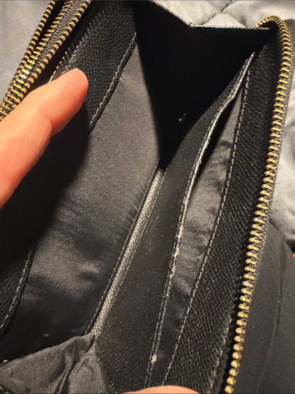 COACH Black Pebbled Leather Zip Wallet with Gold Logo - Picture 9 of 10